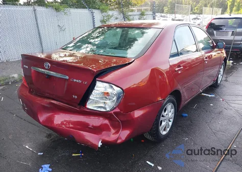 2004 Toyota Camry Le/Xle/Se z USA, uszkodzony, nr VIN 4T1BF32K14U070995